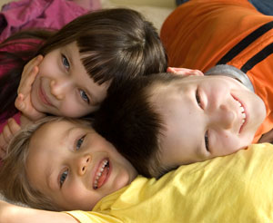 Chicos seguros de sí mismos happy-children.jpg
