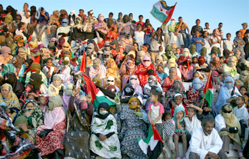 Sahara 2010 2010_sahara_crowd.jpg
